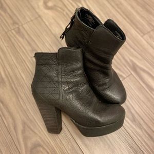 Steve Madden Roadruna black leather high heel boots Sz 7